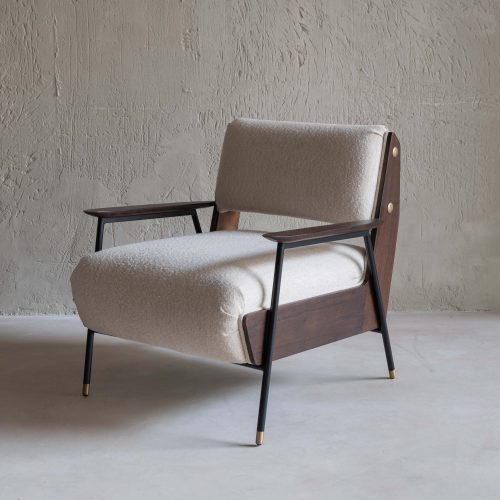 Butaca de madera tapizada en lino crudo años 60