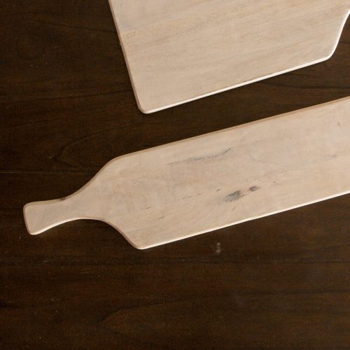 Tabla de madera de color natural con mango L