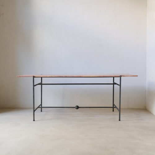 Mesa de comedor Candeleda travertino rojo diseño Tristán Domecq Casa