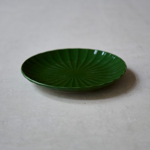 Plato llano de cerámica acanalado verde M