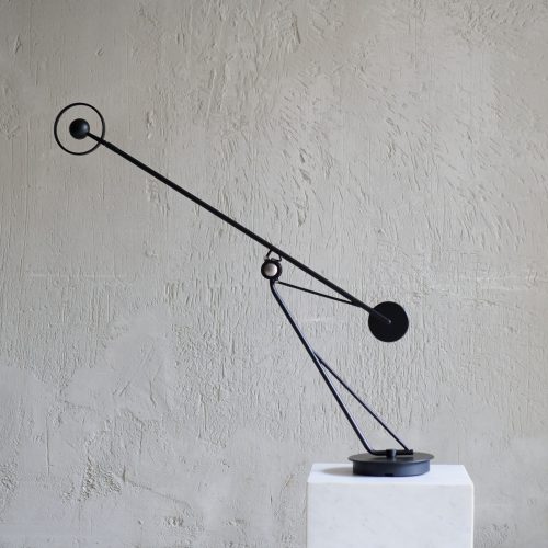 Lámpara de mesa de acero y aluminio diseño flexo