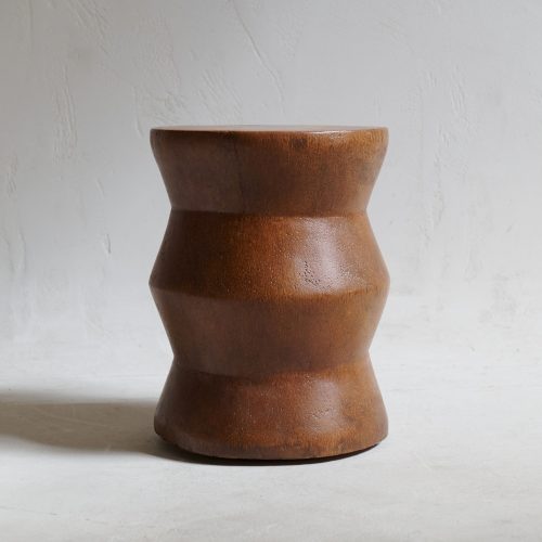 Taburete tallado Tribal