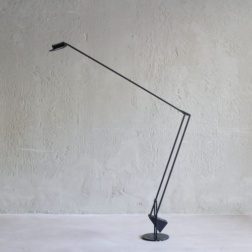 Lámpara de pie negra vintage