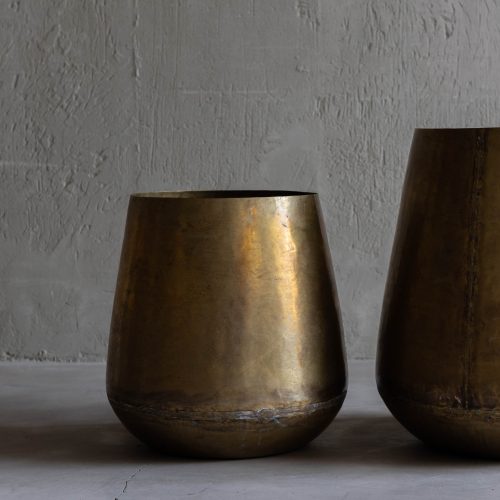 Jarrón de latón antiguo L