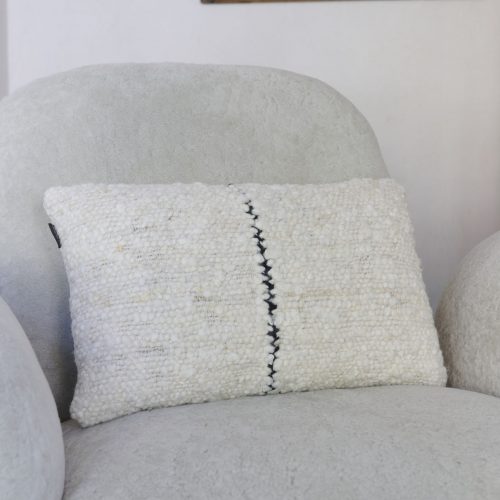 Cojín de lana natura con raya central 50x30 cm