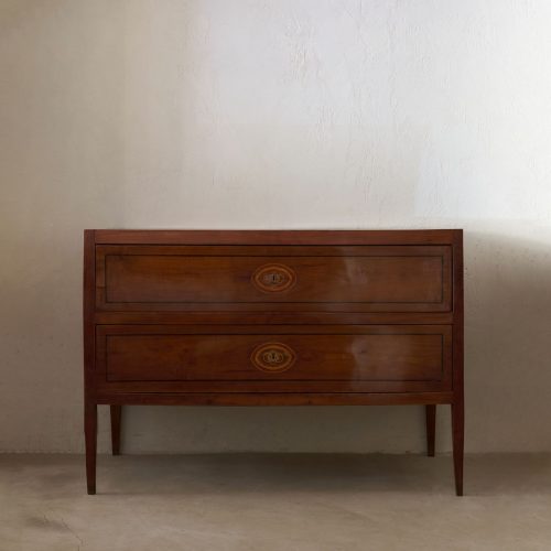 Cómoda italiana del año 1800