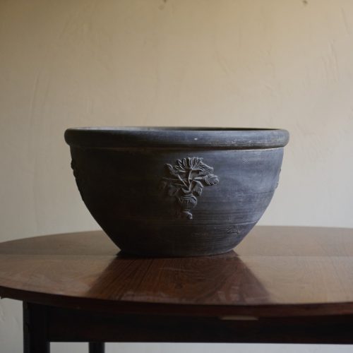 Macetero antiguo de origen asiático